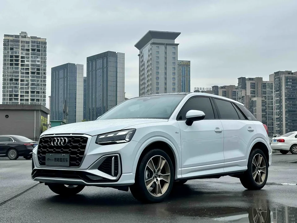 Audi Q2L Audi Q2L 2022 35 TFSI Stylish Dynamic 2023 — photo 1, buy with delivery to Moscow