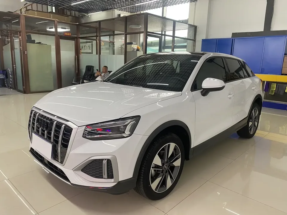 Audi Q2L Audi Q2L 2022 35 TFSI Stylish and Elegant 2022 — photo 1, buy with delivery to Moscow