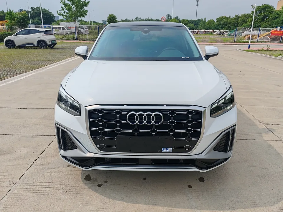Audi Q2L Audi Q2L 2022 35 TFSI Stylish Dynamic 2022 — photo 1, buy with delivery to Moscow