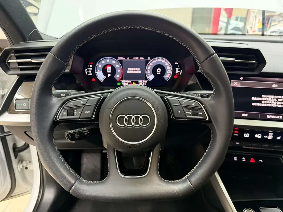 Audi A3 Audi A3 2023 A3L Limousine 35 TFSI facelift: stylish and sporty 2023 — thumbnail 4