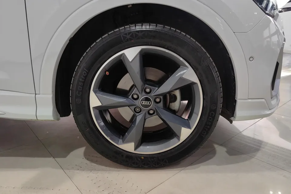 Audi Q3 Audi Q3 2022 35 TFSI Stylish Dynamic 2022 — thumbnail 3