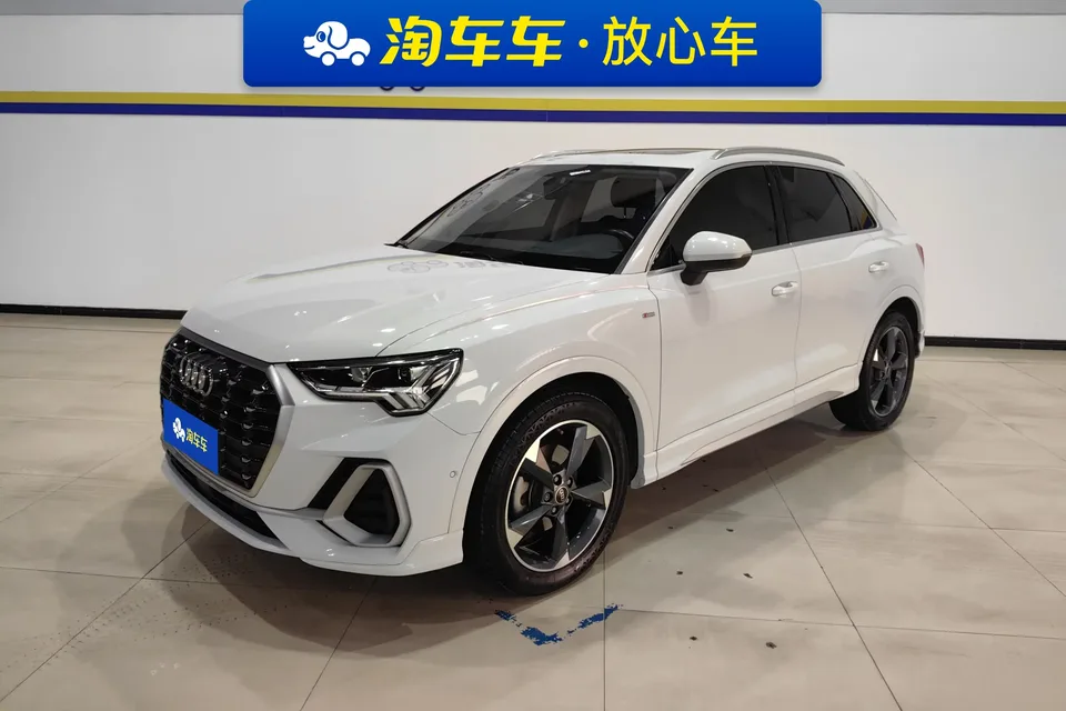 Audi Q3 Audi Q3 2022 35 TFSI Stylish Dynamic 2022 — photo 1, buy with delivery to Moscow