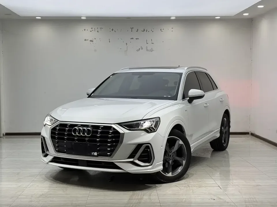 Audi Q3 Audi Q3 2023 35 TFSI Stylish Dynamic 2023 — photo 1, buy with delivery to Moscow