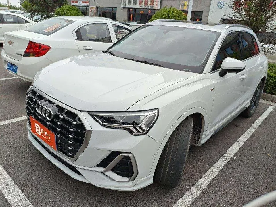 Audi Q3 Audi Q3 2022 35 TFSI Progressive Dynamic 2023 — photo 1, buy with delivery to Moscow