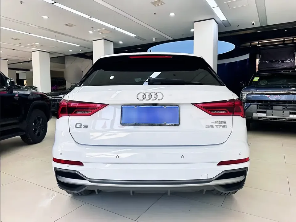 Audi Q3 Audi Q3 2022 35 TFSI Progressive Dynamic 2022 — миниатюра 2