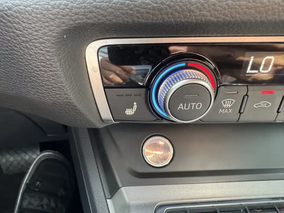 Audi Q3 Audi Q3 2021 35 TFSI Stylish Dynamic 2022 — thumbnail 3