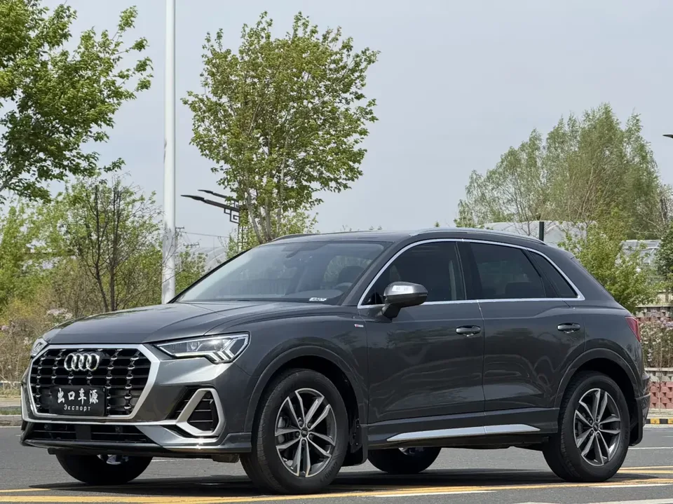Audi Q3 Audi Q3 2021 35 TFSI Stylish Dynamic 2022 — photo 1, buy with delivery to Moscow