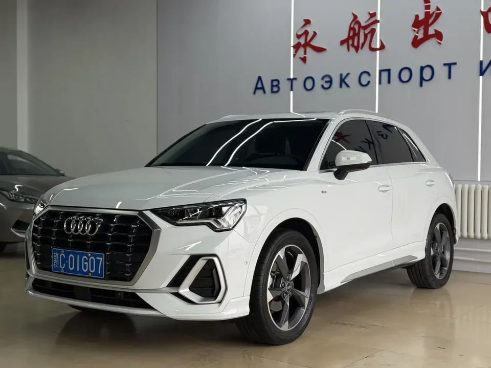 Audi Q3 Audi Q3 2022 35 TFSI Stylish Dynamic 2022 — photo 1, buy with delivery to Moscow