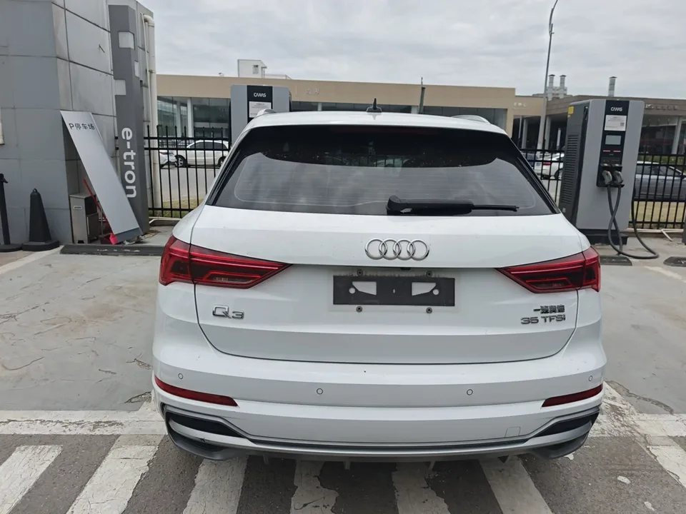 Audi Q3 Audi Q3 2022 35 TFSI Stylish Dynamic 2022 — thumbnail 2