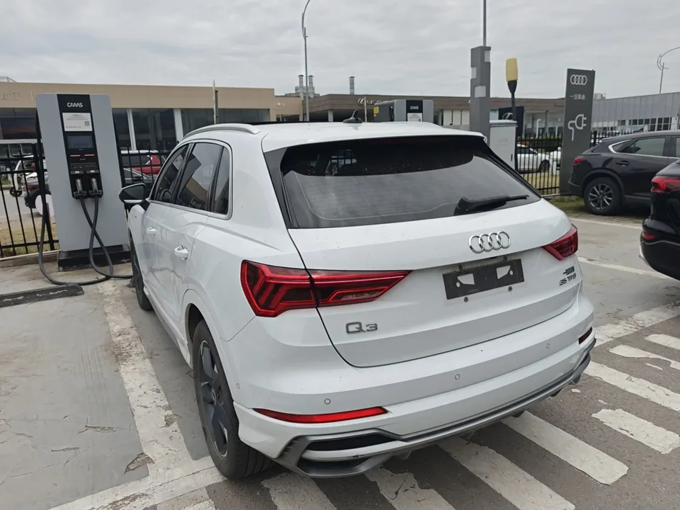 Audi Q3 Audi Q3 2022 35 TFSI Stylish Dynamic 2022 — thumbnail 4