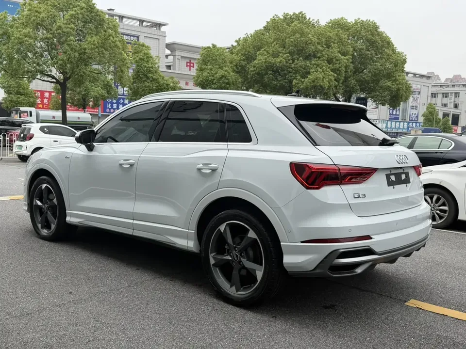 Audi Q3 Audi Q3 2022 35 TFSI Stylish Dynamic 2022 — thumbnail 4