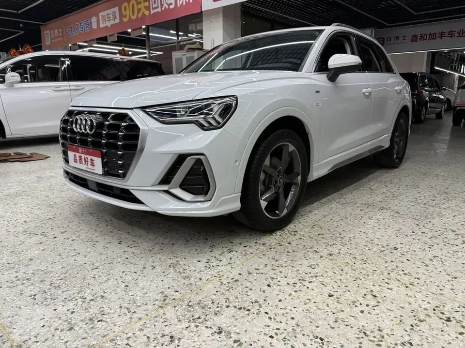 Audi Q3 Audi Q3 2022 35 TFSI Stylish Dynamic 2022 — photo 1, buy with delivery to Moscow