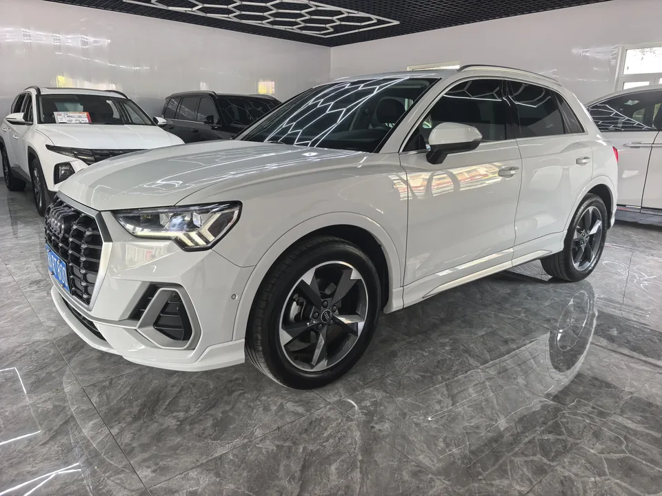 Audi Q3 Audi Q3 2022 35 TFSI Stylish Dynamic 2022 — photo 1, buy with delivery to Moscow