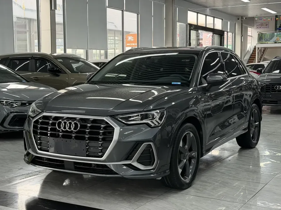 Audi Q3 Audi Q3 2022 35 TFSI Stylish Dynamic 2022 — photo 1, buy with delivery to Moscow