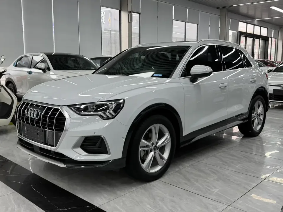 Audi Q3 Audi Q3 2022 35 TFSI Stylish and Elegant 2022 — photo 1, buy with delivery to Moscow
