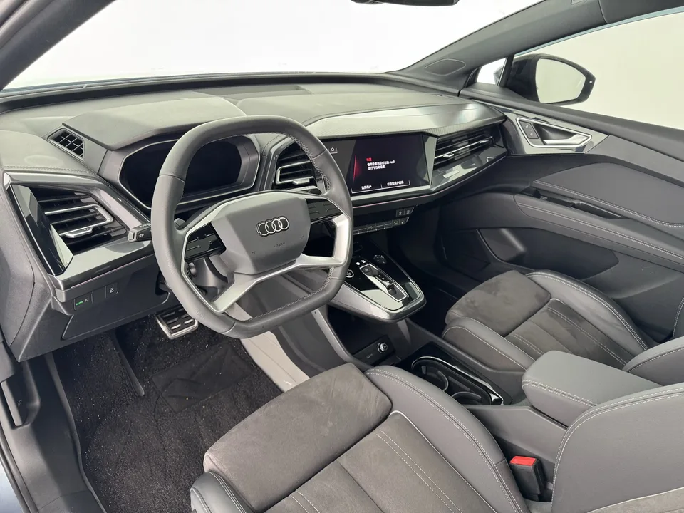 Audi Q4 e-tron Audi Q4 e-tron 2023 40 e-tron Creative Night Edition 2023 — миниатюра 4