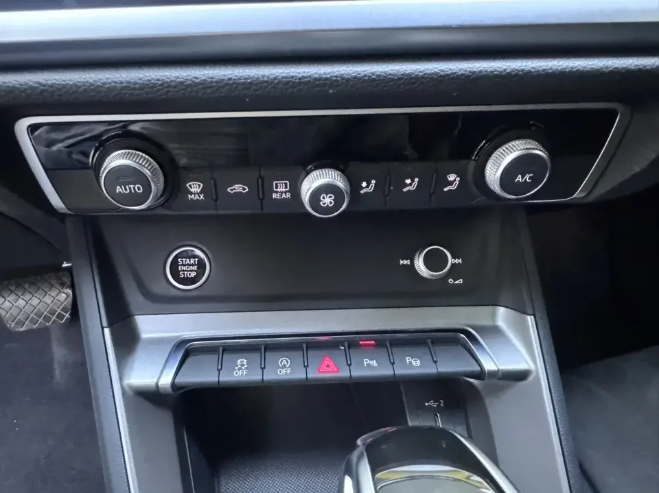 Audi Q3 Audi Q3 2022 35 TFSI Stylish Dynamic 2022 — thumbnail 4
