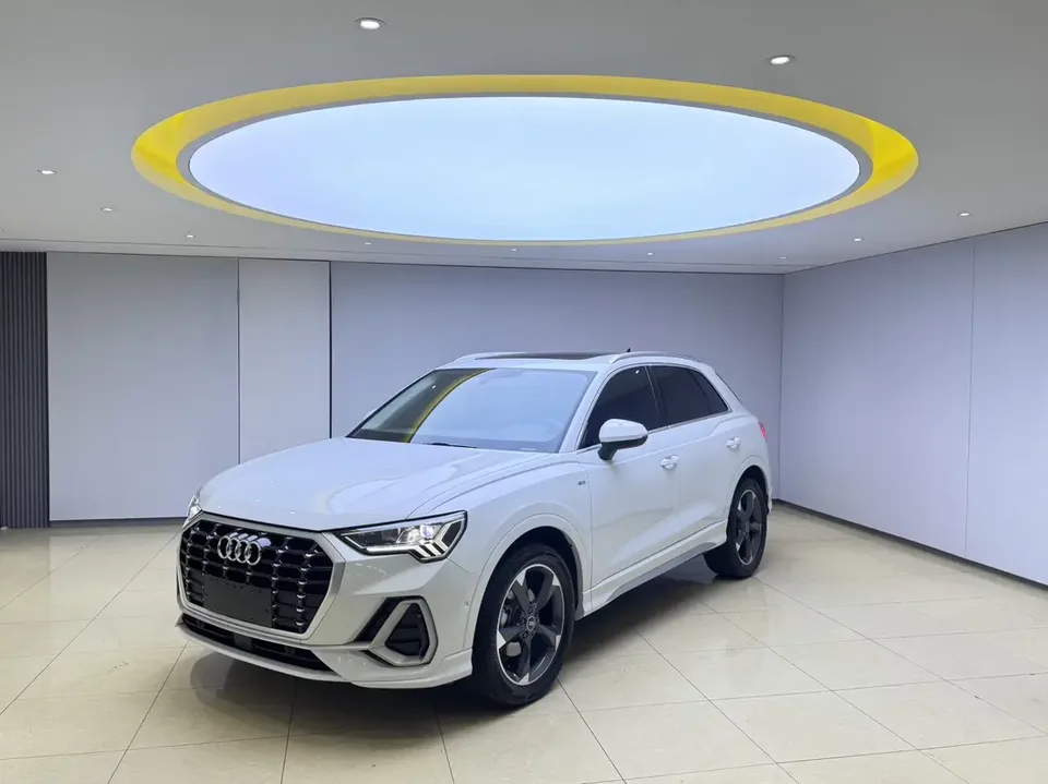 Audi Q3 Audi Q3 2022 35 TFSI Stylish Dynamic 2022 — photo 1, buy with delivery to Moscow