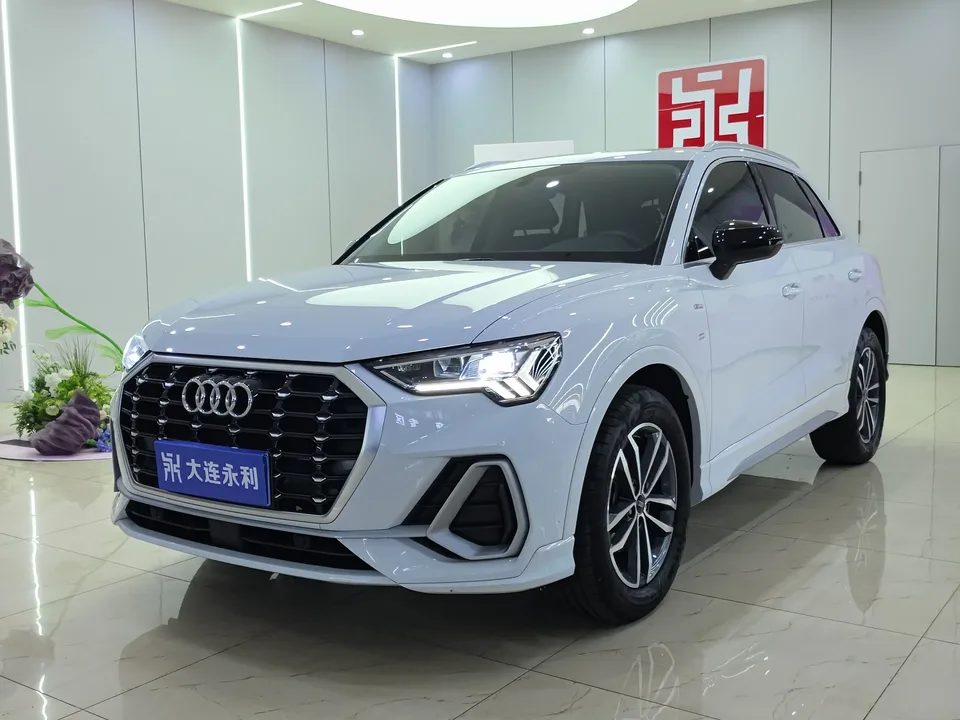 Audi Q3 Audi Q3 2023 35 TFSI Progressive Dynamic 2023 — photo 1, buy with delivery to Moscow
