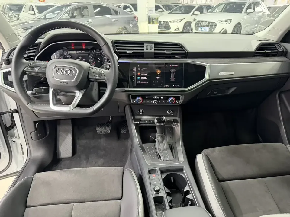 Audi Q3 Audi Q3 2022 35 TFSI Stylish Dynamic 2022 — thumbnail 5