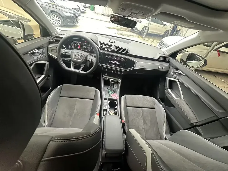 Audi Q3 Audi Q3 2022 35 TFSI Stylish Dynamic 2022 — thumbnail 4