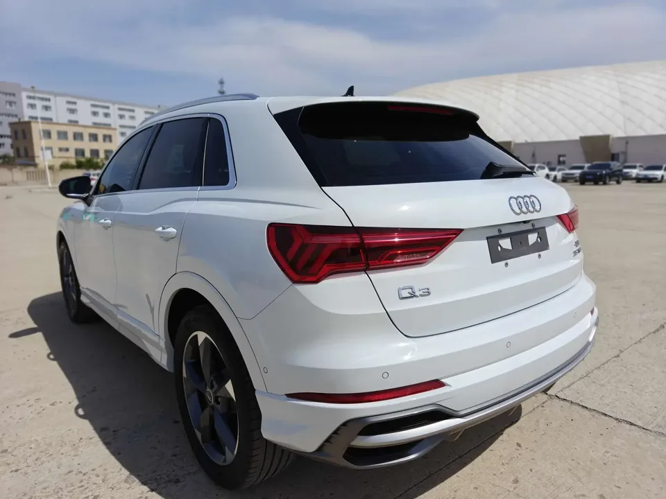 Audi Q3 Audi Q3 2022 35 TFSI Stylish Dynamic 2022 — thumbnail 2