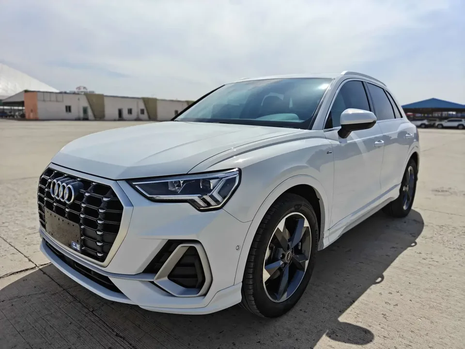 Audi Q3 Audi Q3 2022 35 TFSI Stylish Dynamic 2022 — photo 1, buy with delivery to Moscow