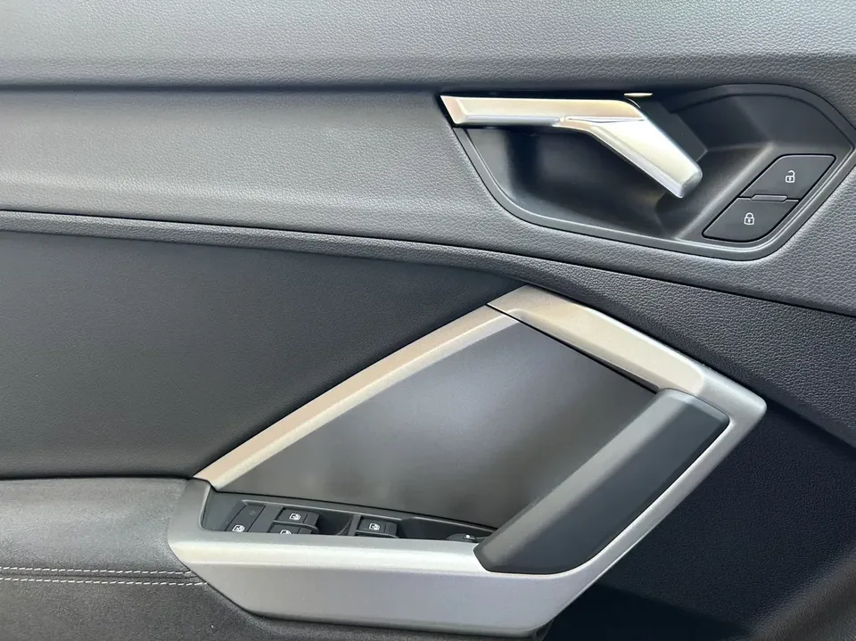 Audi Q3 Audi Q3 2023 35 TFSI Stylish Dynamic 2023 — thumbnail 3