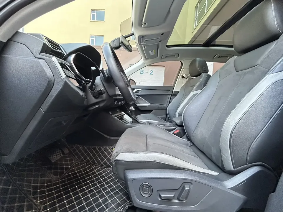Audi Q3 Audi Q3 2023 35 TFSI Stylish Dynamic 2023 — thumbnail 4