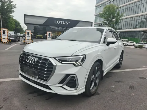Audi Q3 2023 купить в Москве