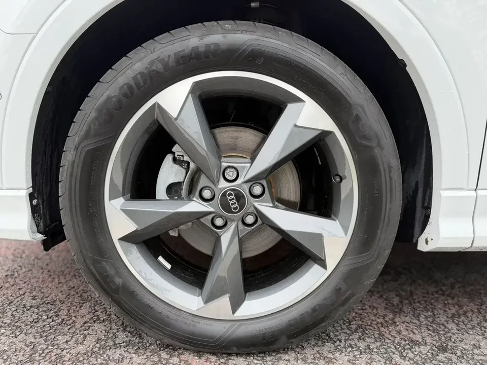Audi Q3 Audi Q3 2023 35 TFSI Stylish Dynamic 2022 — thumbnail 3