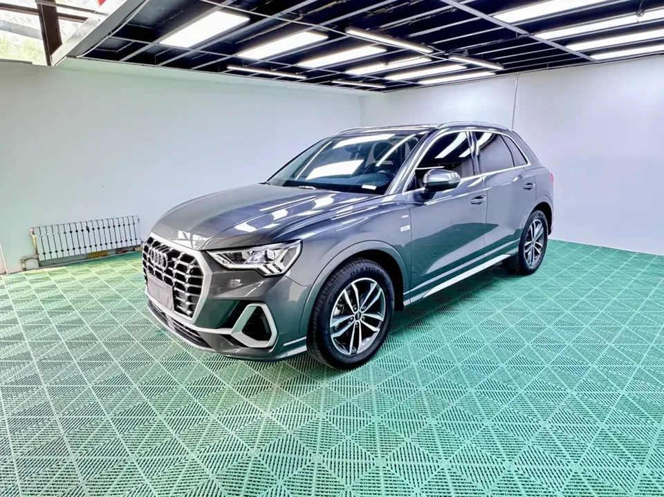 Audi Q3 Audi Q3 2023 35 TFSI Progressive Dynamic 2022 — photo 1, buy with delivery to Moscow