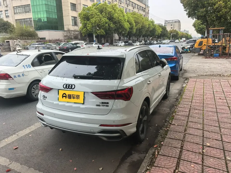 Audi Q3 Audi Q3 2022 35 TFSI Stylish Dynamic 2023 — thumbnail 3