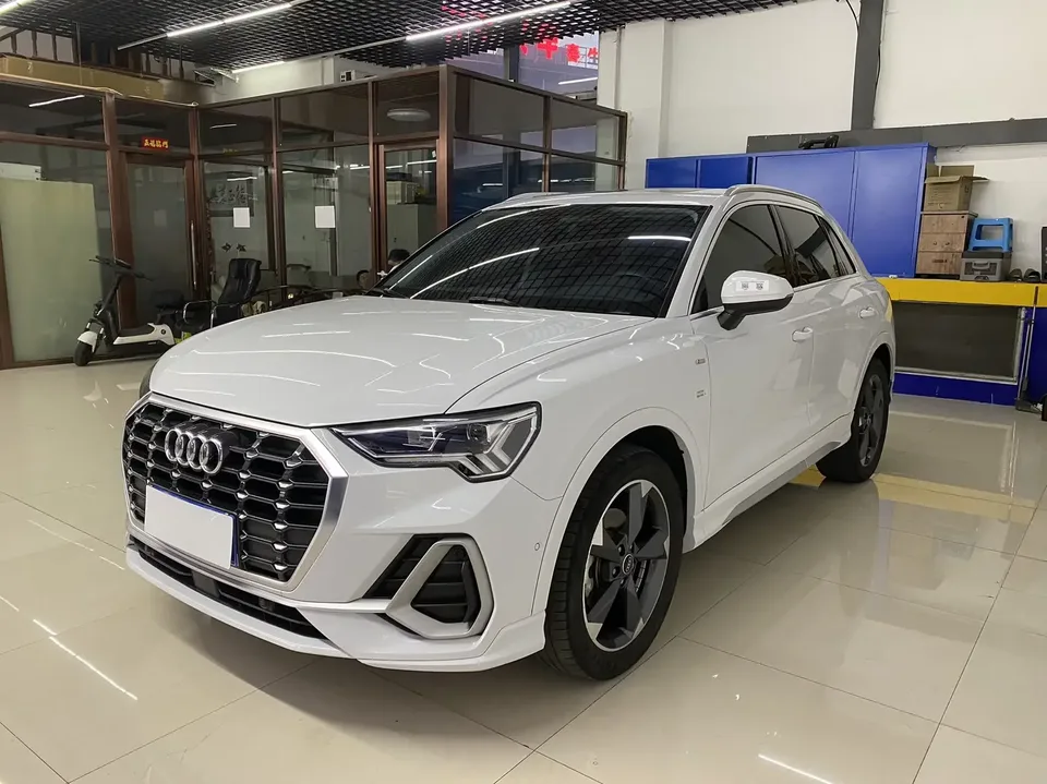 Audi Q3 Audi Q3 2022 35 TFSI Stylish Dynamic 2022 — photo 1, buy with delivery to Moscow