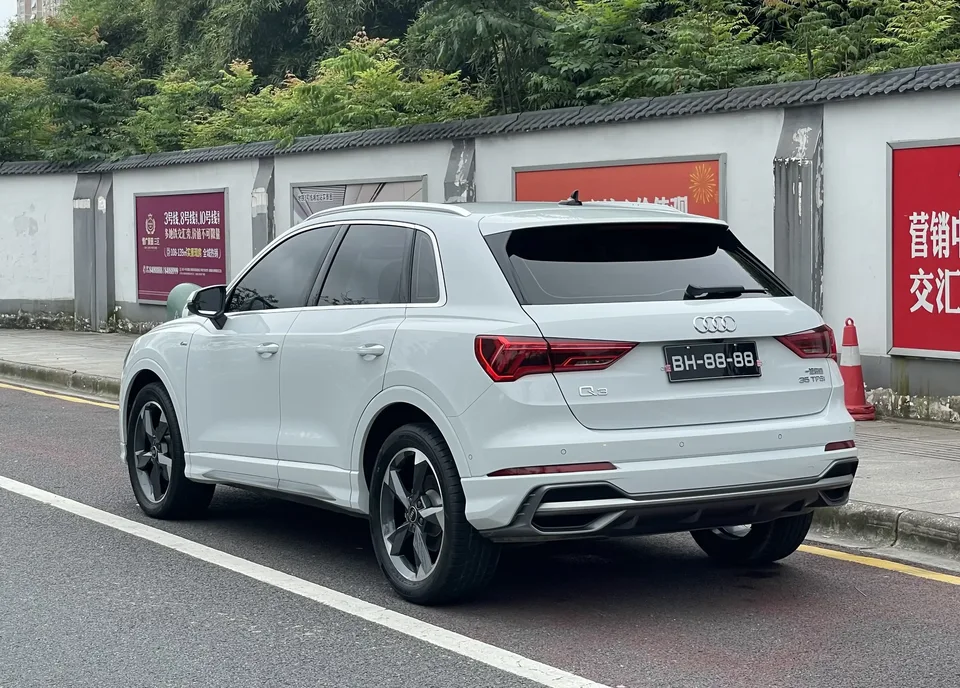 Audi Q3 Audi Q3 2022 35 TFSI Stylish Dynamic 2022 — thumbnail 2