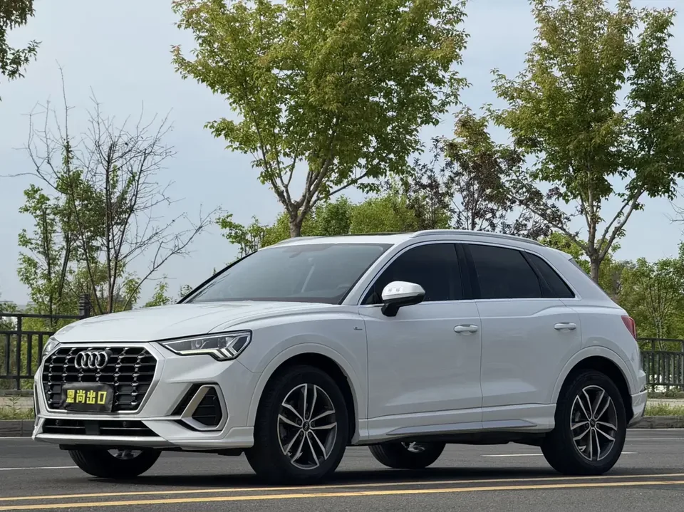 Audi Q3 Audi Q3 2022 35 TFSI Stylish Dynamic 2022 — photo 1, buy with delivery to Moscow