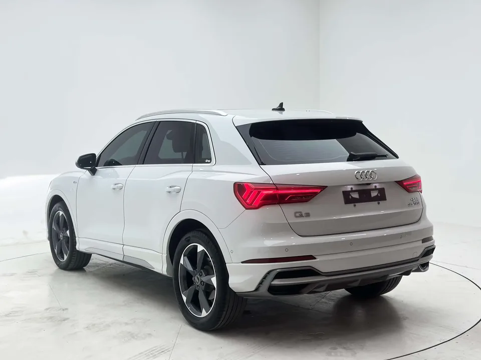 Audi Q3 Audi Q3 2022 35 TFSI Stylish Dynamic 2022 — thumbnail 2