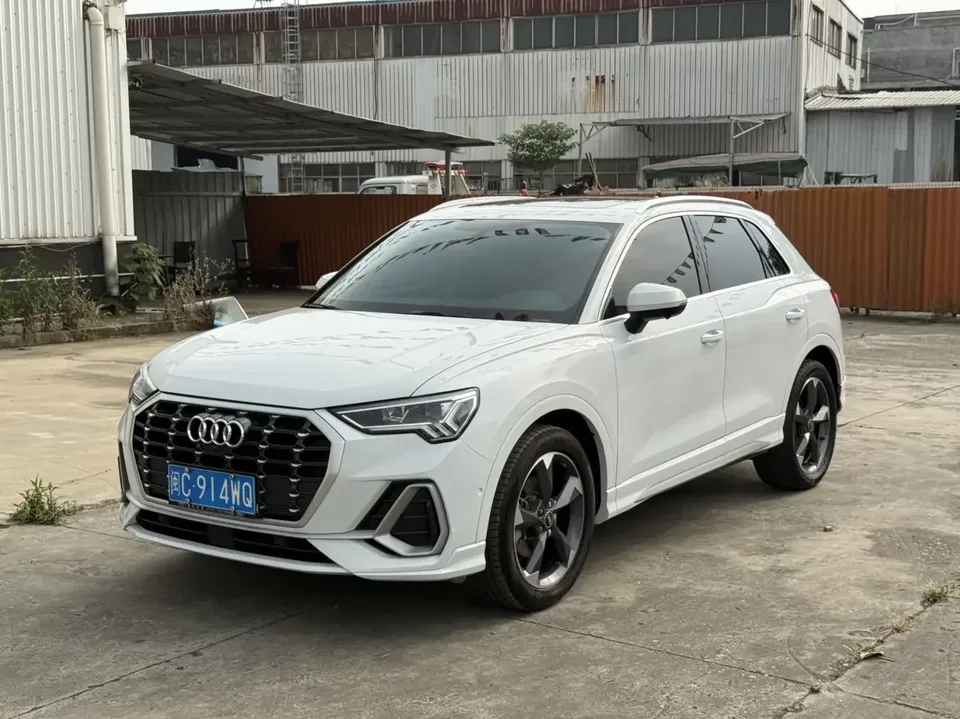 Audi Q3 Audi Q3 2022 35 TFSI Stylish Dynamic 2022 — photo 1, buy with delivery to Moscow