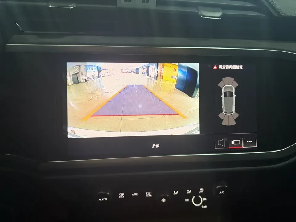 Audi Q3 Audi Q3 2022 35 TFSI Progressive Dynamic 2022 — миниатюра 4