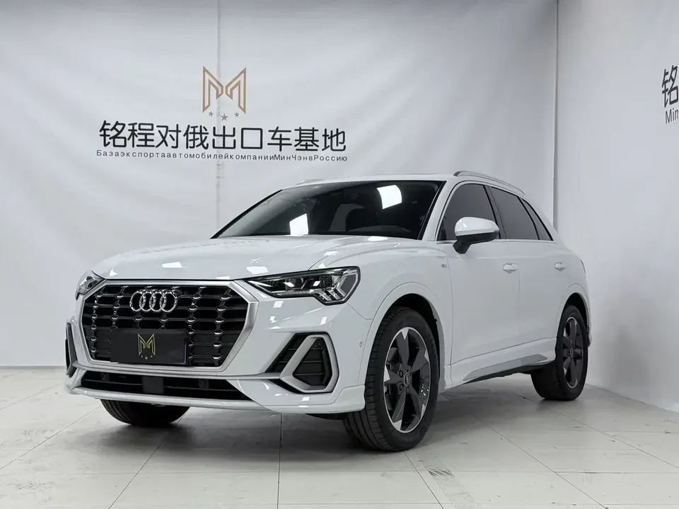 Audi Q3 Audi Q3 2022 35 TFSI Stylish Dynamic 2022 — photo 1, buy with delivery to Moscow