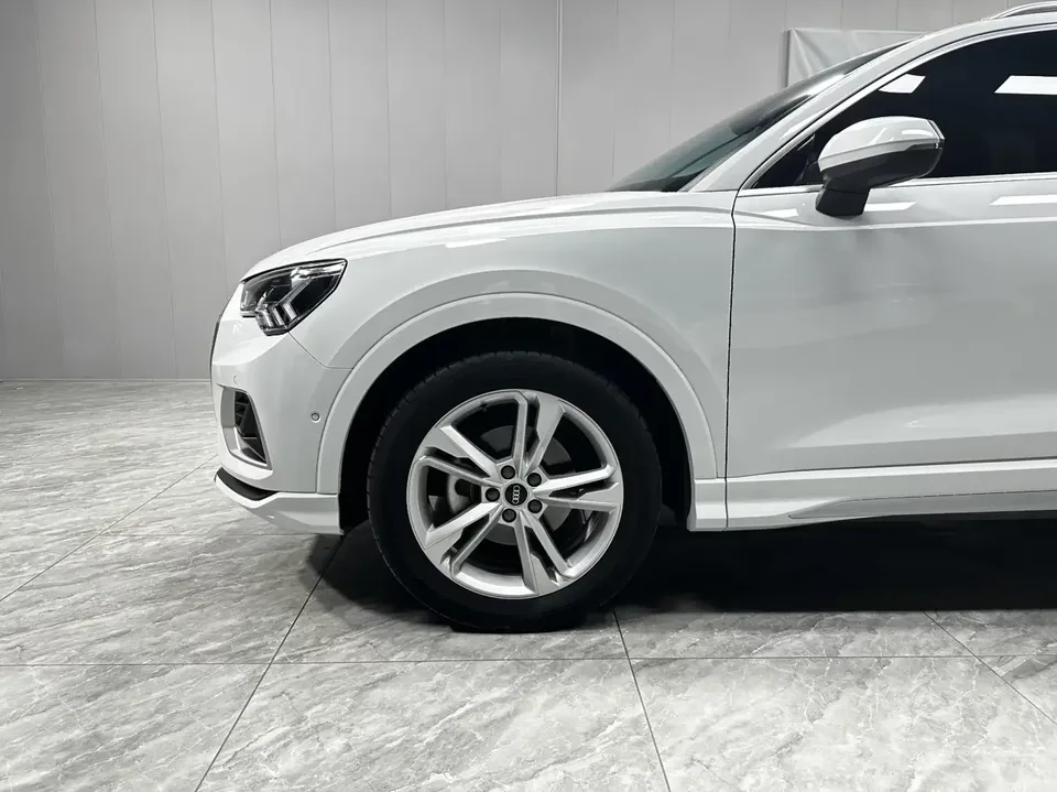 Audi Q3 Audi Q3 2022 35 TFSI Stylish and Elegant 2022 — thumbnail 3