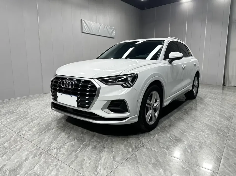 Audi Q3 Audi Q3 2022 35 TFSI Stylish and Elegant 2022 — photo 1, buy with delivery to Moscow