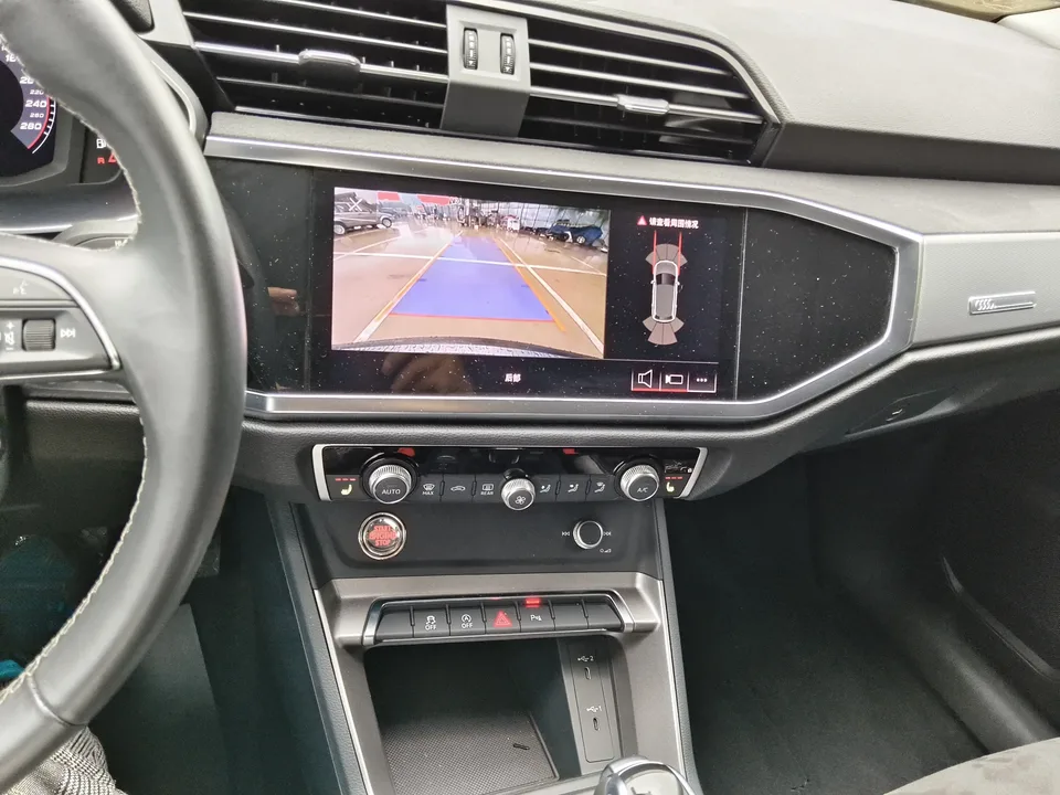 Audi Q3 Audi Q3 2021 35 TFSI Stylish and Elegant 2022 — thumbnail 3