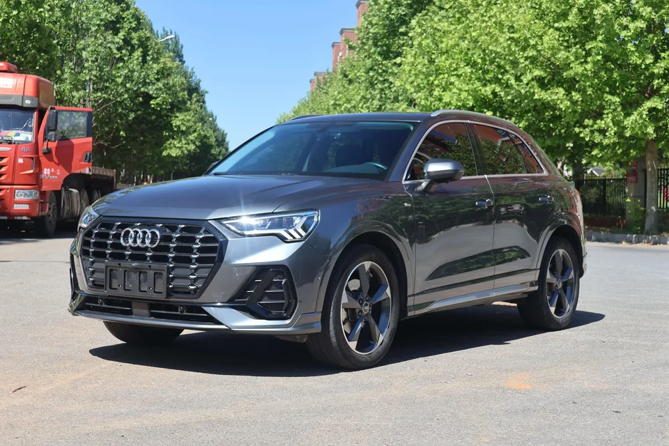 Audi Q3 Audi Q3 2022 35 TFSI Stylish Dynamic 2022 — photo 1, buy with delivery to Moscow