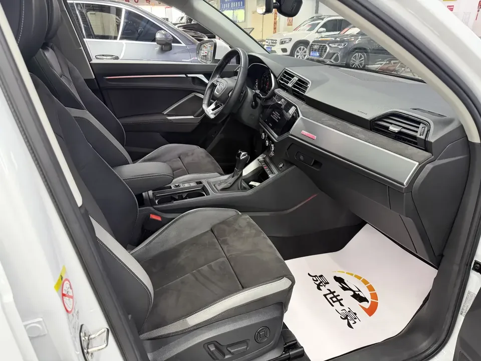 Audi Q3 Audi Q3 2022 35 TFSI Stylish Dynamic 2022 — thumbnail 3