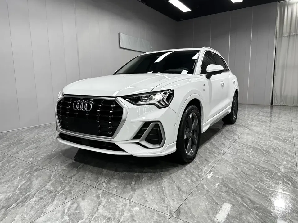 Audi Q3 Audi Q3 2022 35 TFSI Stylish Dynamic 2022 — photo 1, buy with delivery to Moscow