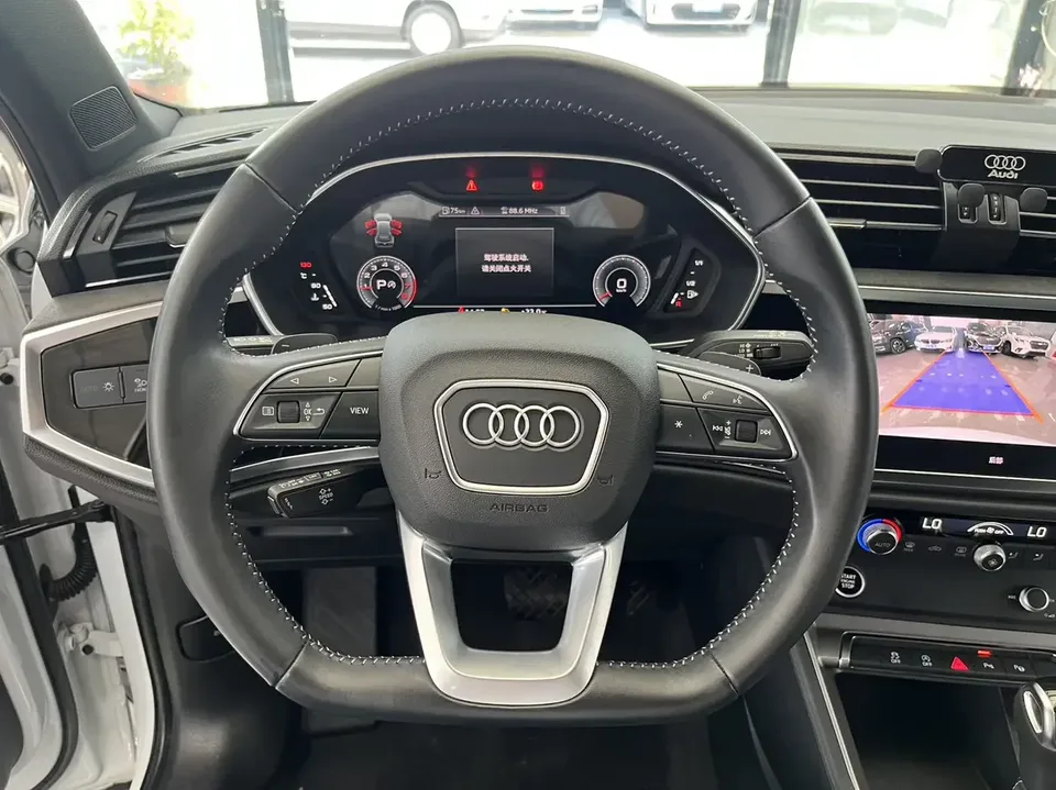 Audi Q3 Audi Q3 2022 35 TFSI Stylish Dynamic 2022 — миниатюра 4