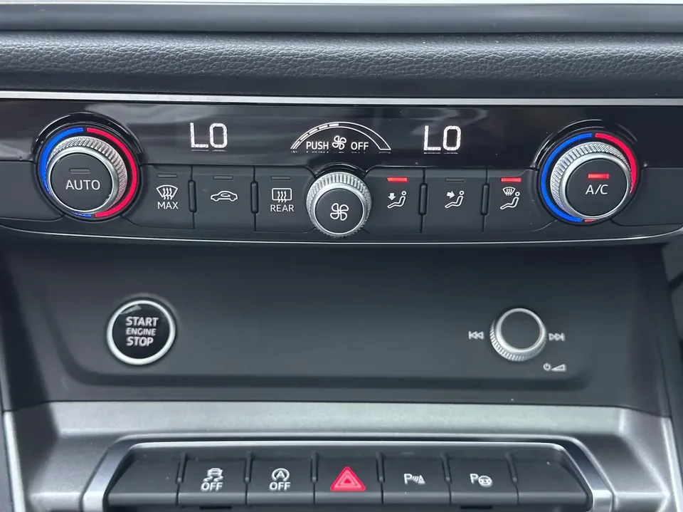 Audi Q3 Audi Q3 2023 35 TFSI Stylish Dynamic 2023 — thumbnail 3