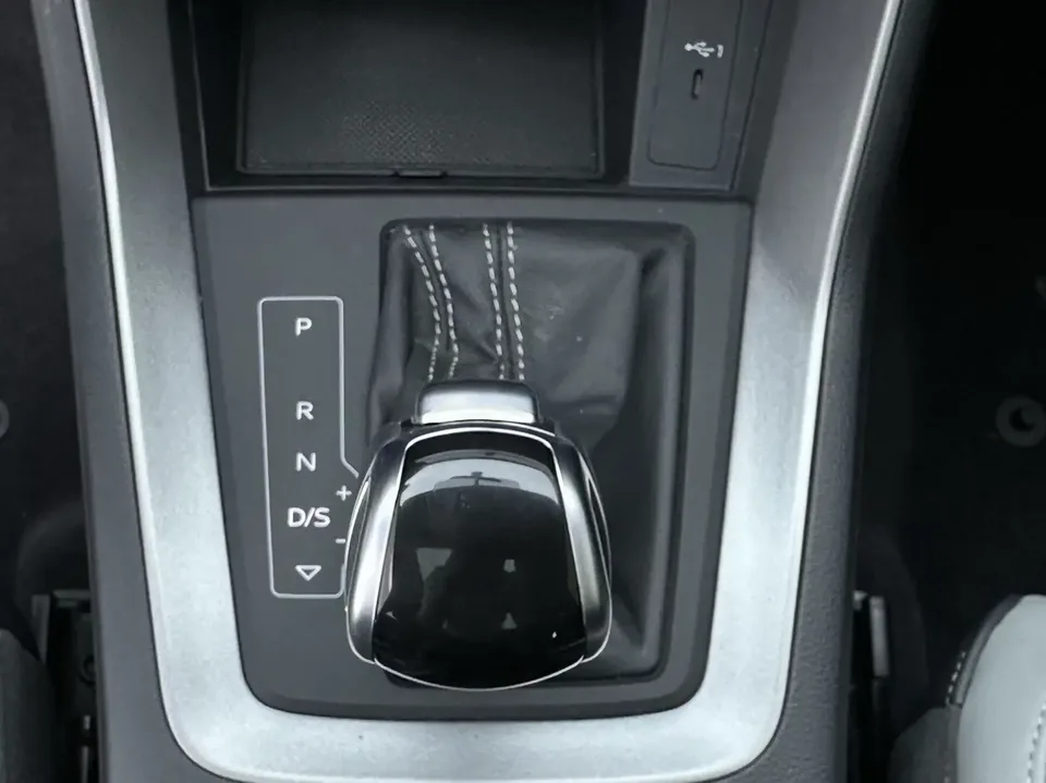Audi Q3 Audi Q3 2023 35 TFSI Stylish Dynamic 2023 — thumbnail 4