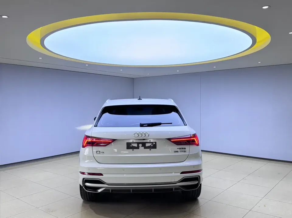 Audi Q3 Audi Q3 2022 35 TFSI Stylish Dynamic 2022 — миниатюра 2